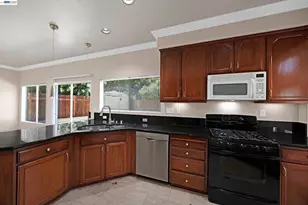 406 Grenadine Way, Hercules, CA 94547 - Photo 24