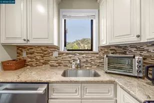 2224 Pine Knoll Dr, Walnut Creek, CA 94595 - Photo 2