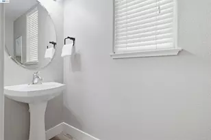 1381 Citadelle St, Tracy, CA 95304 - Photo 10