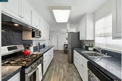 1201 Valle Vista Ave, Vallejo, CA 94589 - Photo 10