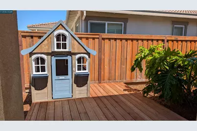 1813 Holsteiner Dr, Fairfield, CA 94534 - Photo 24