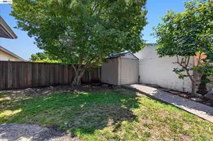 19131 Waverly Ave, San Lorenzo, CA 94541 - Photo 32