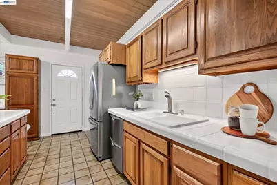 19131 Waverly Avenue, San Lorenzo, CA 94541 - Photo 14