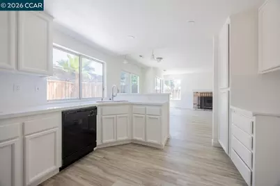 4528 Knollpark Cir, Antioch, CA 94531 - Photo 6