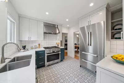1246 Hopkins St, Berkeley, CA 94702 - Photo 26