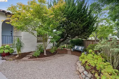1246 Hopkins St, Berkeley, CA 94702 - Photo 6