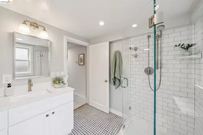 1246 Hopkins St, Berkeley, CA 94702 - Photo 44