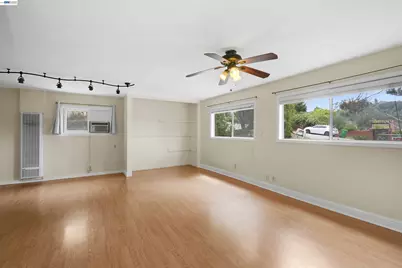 26027 Clover Rd, Fairview, CA 94542 - Photo 36