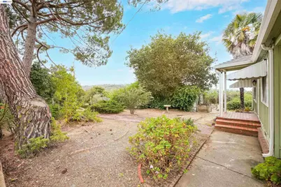 26027 Clover Rd, Fairview, CA 94542 - Photo 10