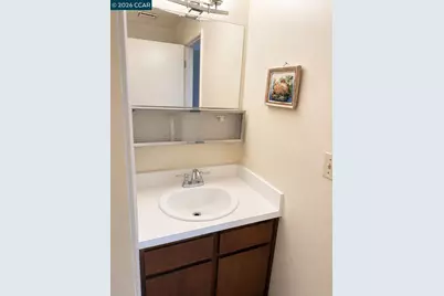 1070 Mohr Ln #1, Concord, CA 94518 - Photo 10