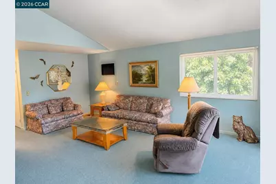 1070 Mohr Ln #1, Concord, CA 94518 - Photo 4