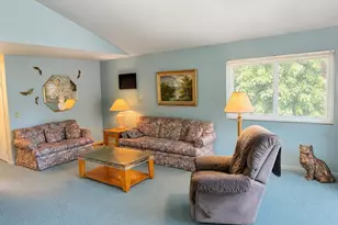 1070 Mohr Ln, Concord, CA 94518 - Photo 4