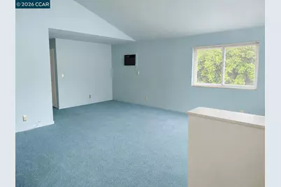 1070 Mohr Ln #1, Concord, CA 94518 - Photo 4
