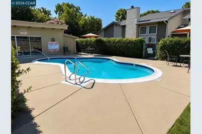 1070 Mohr Ln #1, Concord, CA 94518 - Photo 8