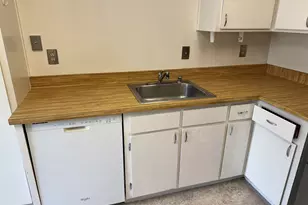1070 Mohr Ln, Concord, CA 94518 - Photo 18