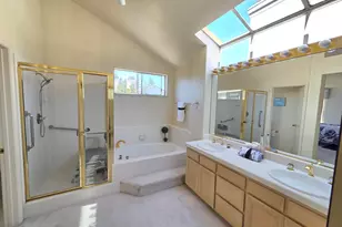 30330 Meridien Cir, Union City, CA 94587 - Photo 14