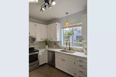 429 Cork Harbour Cir #APT G, Redwood City, CA 94065 - Photo 10