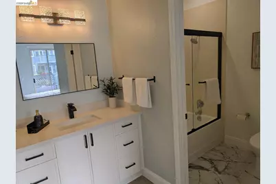 429 Cork Harbour Cir #APT G, Redwood City, CA 94065 - Photo 14