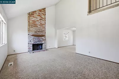 565 Mt Dell Dr, Clayton, CA 94517 - Photo 4