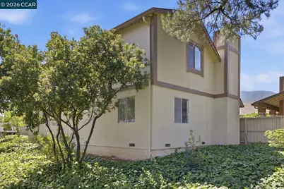565 Mt Dell Dr, Clayton, CA 94517 - Photo 34