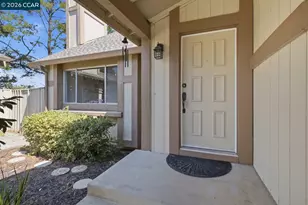 565 Mt Dell Dr, Clayton, CA 94517 - Photo 2