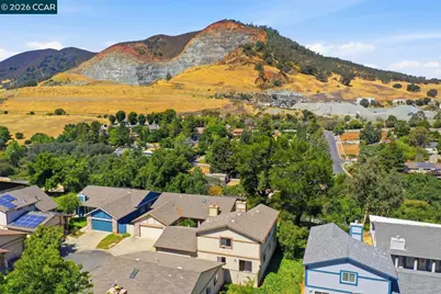 565 Mt Dell Dr, Clayton, CA 94517 - Photo 38