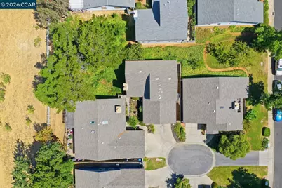 565 Mt Dell Dr, Clayton, CA 94517 - Photo 40