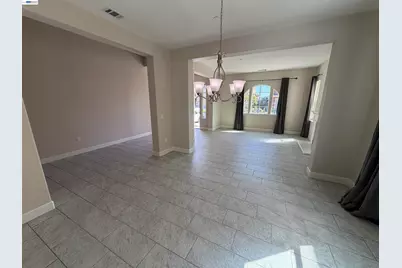 1695 Terracina Dr, Dublin, CA 94568 - Photo 4