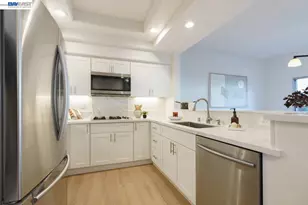 8591 Via Mallorca, San Diego, CA 92037 - Photo 18