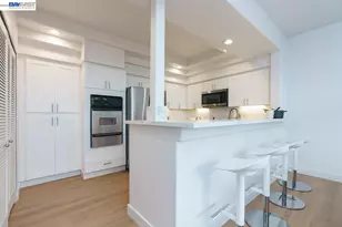 8591 Via Mallorca, San Diego, CA 92037 - Photo 16
