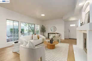 8591 Via Mallorca, San Diego, CA 92037 - Photo 14