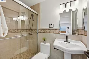 965 Collins Ct, Hayward, CA 94544 - Photo 46