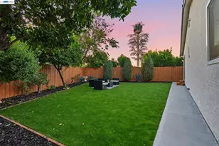 965 Collins Ct, Hayward, CA 94544 - Photo 10