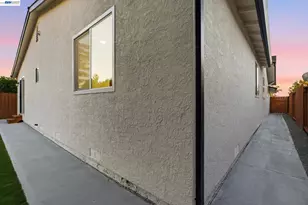 965 Collins Ct, Hayward, CA 94544 - Photo 12