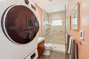 390 43rd, Oakland, CA 94609 - Photo 16