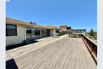 2164 Lakeview Dr, San Leandro, CA 94577 - Photo 56