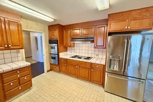 2164 Lakeview Dr, San Leandro, CA 94577 - Photo 10