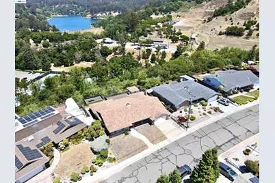 2164 Lakeview Dr, San Leandro, CA 94577 - Photo 68