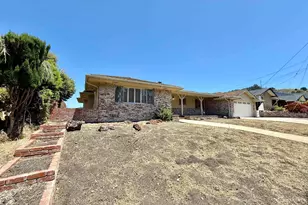 2164 Lakeview Dr, San Leandro, CA 94577 - Photo 2