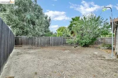 901 Carpino Ave, Pittsburg, CA 94565 - Photo 26
