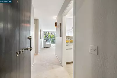 758 Kingston Ave #22, Oakland, CA 94611 - Photo 2