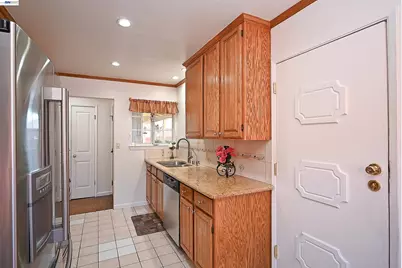 26454 Taft St, Hayward, CA 94544 - Photo 10