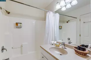 19112 Dyer Ct, Groveland, CA 95321 - Photo 2