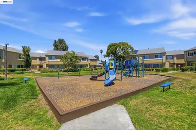 4246 Solar Cir, Union City, CA 94587 - Photo 22