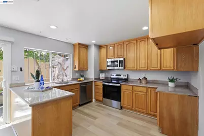 4246 Solar Cir, Union City, CA 94587 - Photo 6