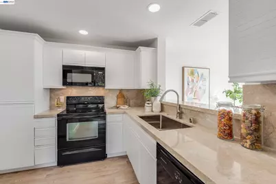 7052 Dublin Meadows St #H, Dublin, CA 94568 - Photo 12