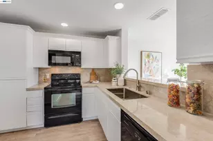7052 Dublin Meadows St, Dublin, CA 94568 - Photo 12