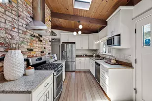 2245 Pelham Pl, Oakland, CA 94611 - Photo 20