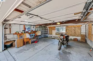 2245 Pelham Pl, Oakland, CA 94611 - Photo 10