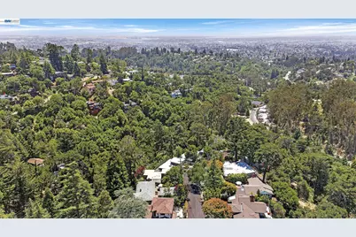 2245 Pelham Pl, Oakland, CA 94611 - Photo 56